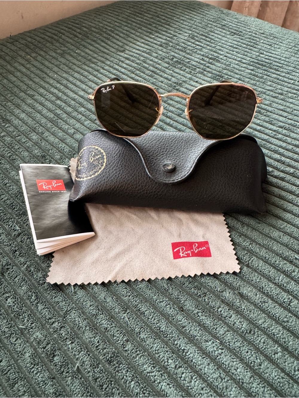 Ray-Ban Gold Frame with Dark Green Lenses